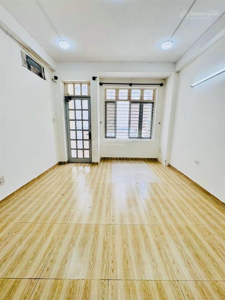 Giảm 200tr, 4 tầng (5pn, 4wc), dt 4 x 13m hxh, dân trí cao, 5p ra sân bay, phan xích long, nở hậu
