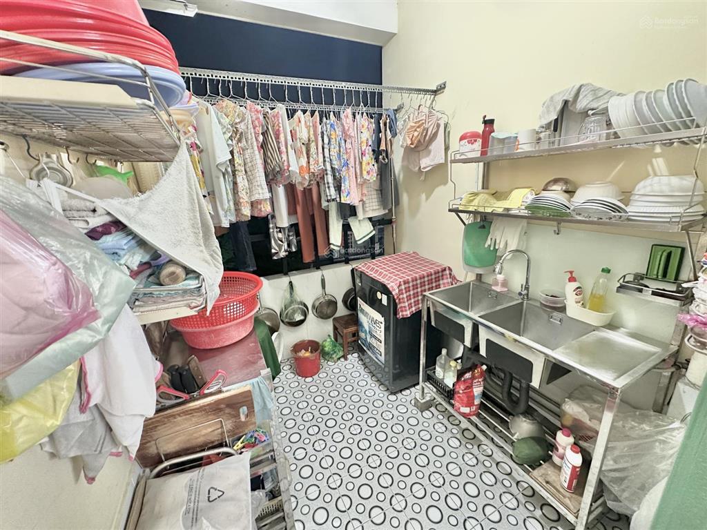 Bán gấp căn hộ chung cư đẹp 2,9 tỷ, 90m2 tại nhà ở cán bộ quân khu 7, giá ưu đãi, đủ nội thất