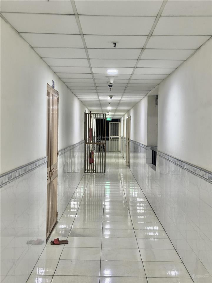 Bán gấp căn hộ chung cư đẹp 2,9 tỷ, 90m2 tại nhà ở cán bộ quân khu 7, giá ưu đãi, đủ nội thất