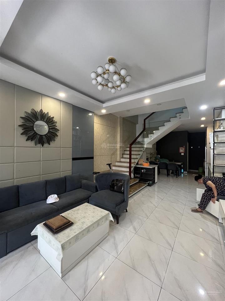 Bán nhà hẻm 8m út tịch p4 tân bình dt 6,5 x 15m giá 15 tỷ
