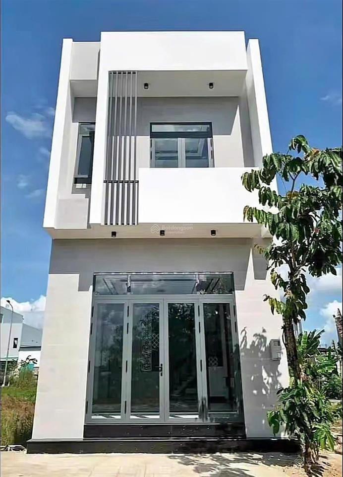 Bán nhà đẹp bình chánh, đang cho thuê 10tr/ tháng 60m2 giá chỉ 1,42 tỷ