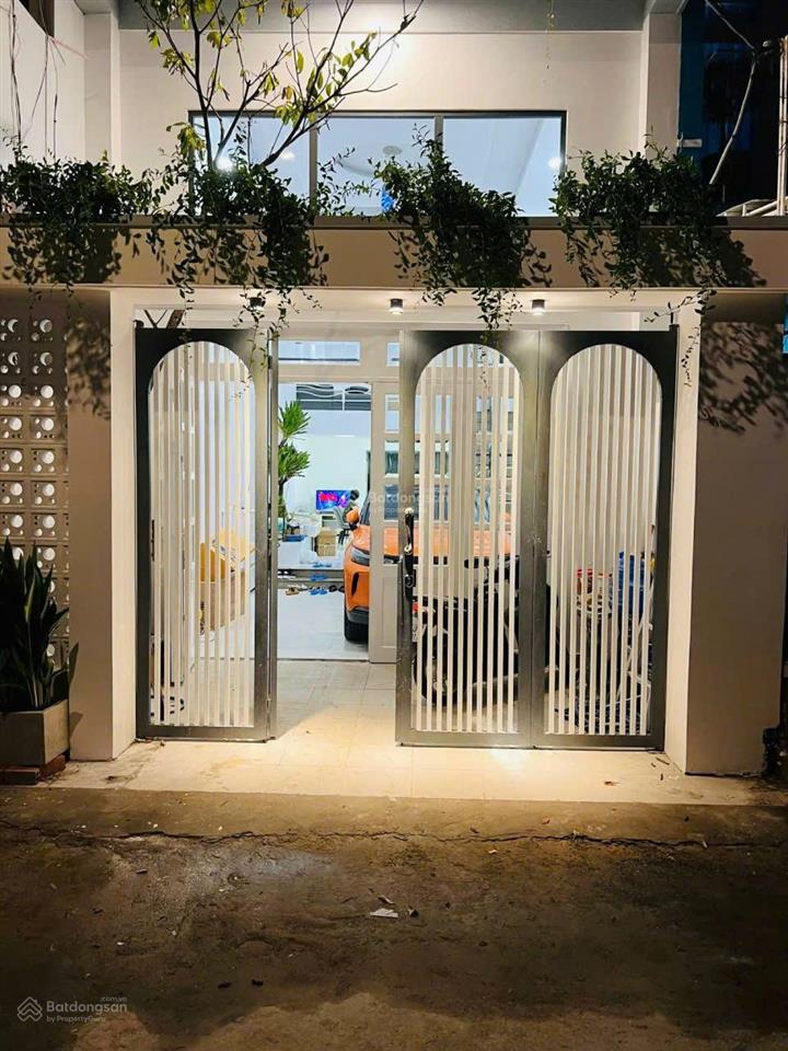 Bán nhà phố đường phan chu trinh, vũng tàu, 1 trệt 1 lửng 2 lầu. dt 83m2. gần biển bãi sau