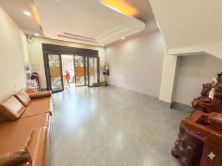 Bán nhà mặt tiền 3 tầng đường chu mạnh trinh, vũng tàu + vỉa hè. dt 85m2 + nhà mới phù hợp ở & kd