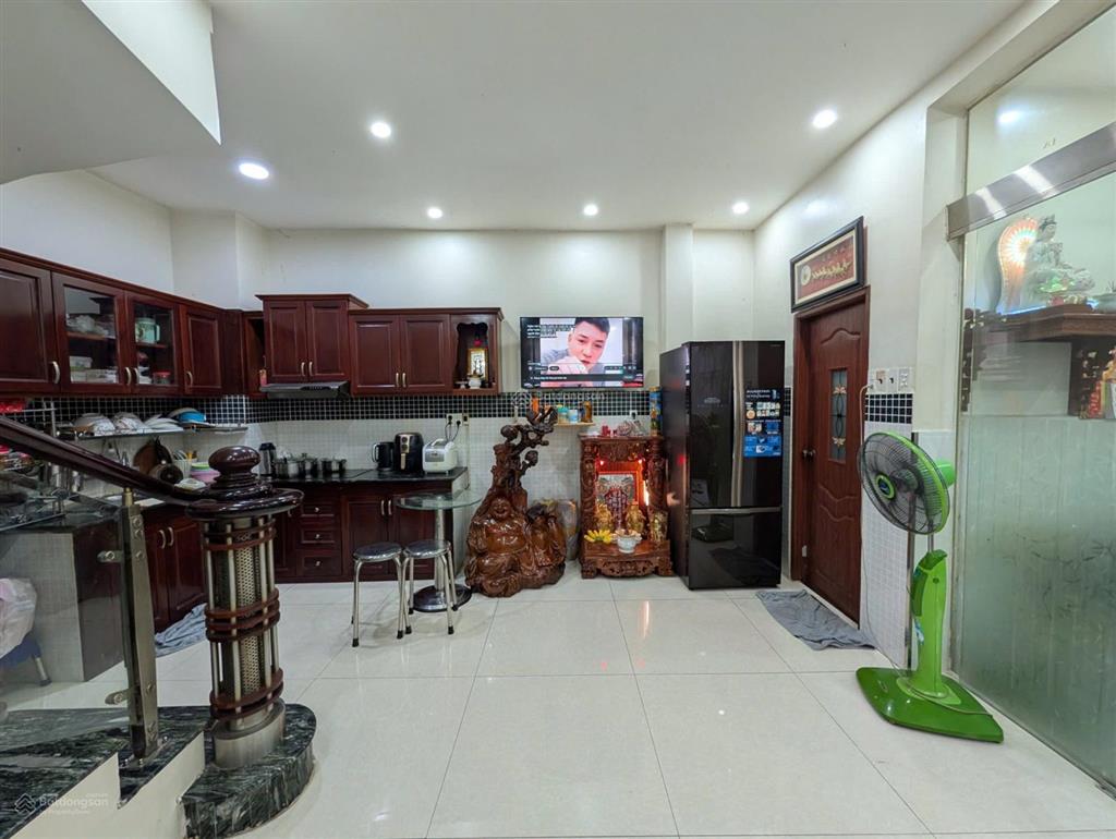 Khu hiếm nhà bán huỳnh tịnh của  cạnh hxh  dt (5x8m)  3pn  sổ nét