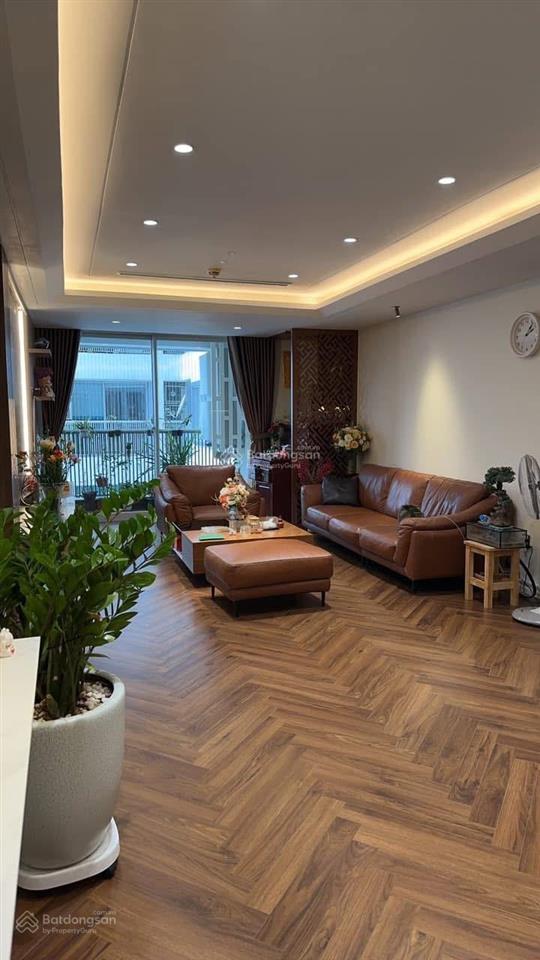 Cc mipec 229 tây sơn. 132m2. 3n2vs. tầng 19. căn góc. giá 14tỷ bao thuế phí.!