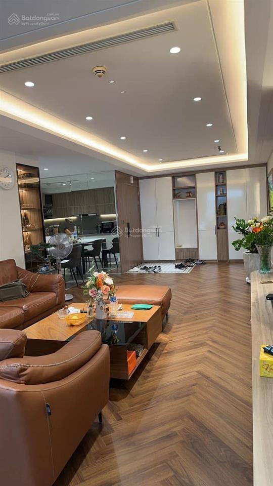 Cc mipec 229 tây sơn. 132m2. 3n2vs. tầng 19. căn góc. giá 14tỷ bao thuế phí.!