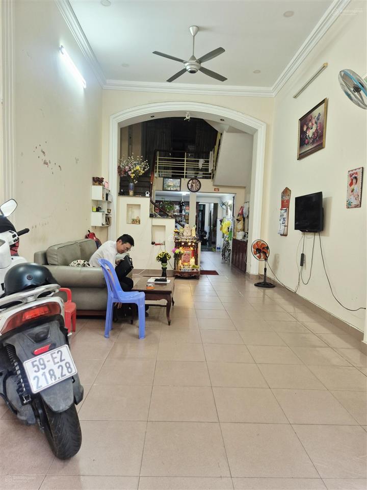Ngộp bank cần bán gấp mt nguyễn bá tuyển ~142.6m2, 5 tầng giá chỉ 19.9 tỷ (138tr/m2)