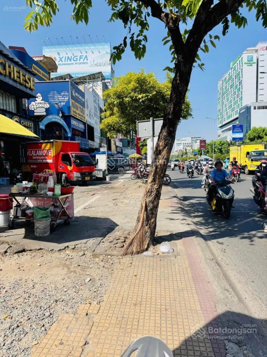Giảm 10 tỷ. bán nhà mt cộng hòa p4 tân bình. 4.5x22m, 2 tầng giá còn 28 tỷ.