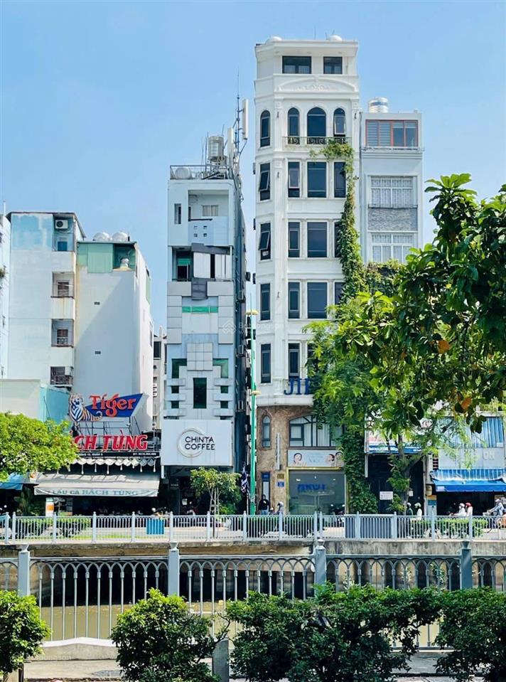 Siêu phẩm tòa nhà góc 3 mặt tiền quận 3. kc 8 tầng. hđt 110 triệu/tháng. giá chỉ 33 tỷ tl