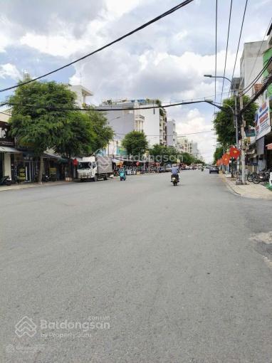 Mặt tiền ngay hoàng hoa thám p13 tân bình. dt 6.3x29m. cn 175m2. giá 24 tỷ tl (127tr/m2).