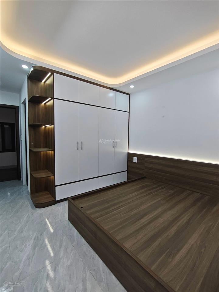 Bán nhà 5 tầng 7 phòng vừa ở vừa cho thuê khu cầu diễn 6,95 tỷ