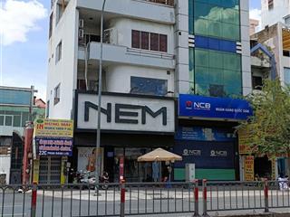 Bán nhà mặt tiền phan đăng lưu, dt 5.5x13  4 tầng, giá trong tháng 23 tỉ