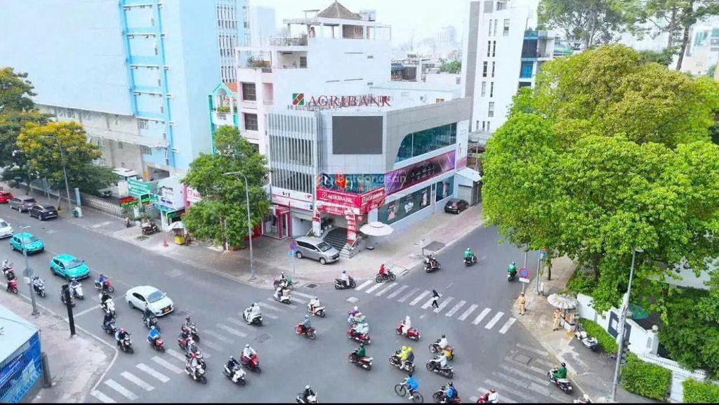 Siêu rẻ  bán nhà nguyễn văn trỗi, dt 12x17, kết cấu 4 tầng, hđt 45tr/tháng, giá 38 tỉ