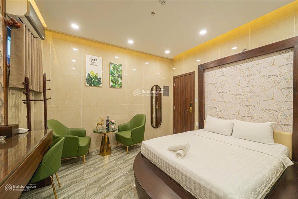 Chính chủ bán nhà mặt tiền nguyễn văn khối, dt 5mx35m, kc 7 tầng, hđt 100tr/th, giá 28 tỉ