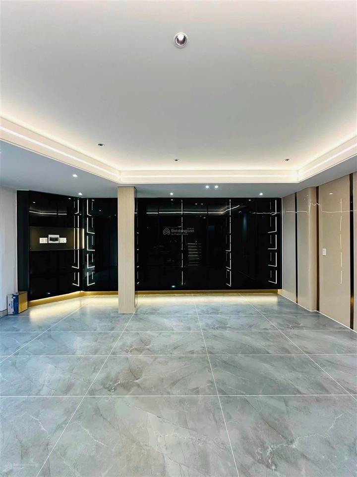 Chính chủ cần bán gấp nhà hxt lê văn sỹ, dt  10m x 15m, cn  150m2, kc  3 tầng, giá  25 tỉ tl.