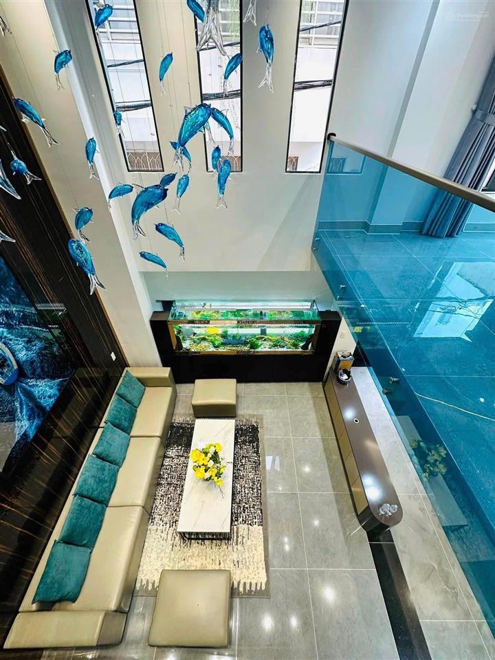 Chính chủ cần bán gấp nhà hxt lê văn sỹ, dt  10m x 15m, cn  150m2, kc  3 tầng, giá  25 tỉ tl.