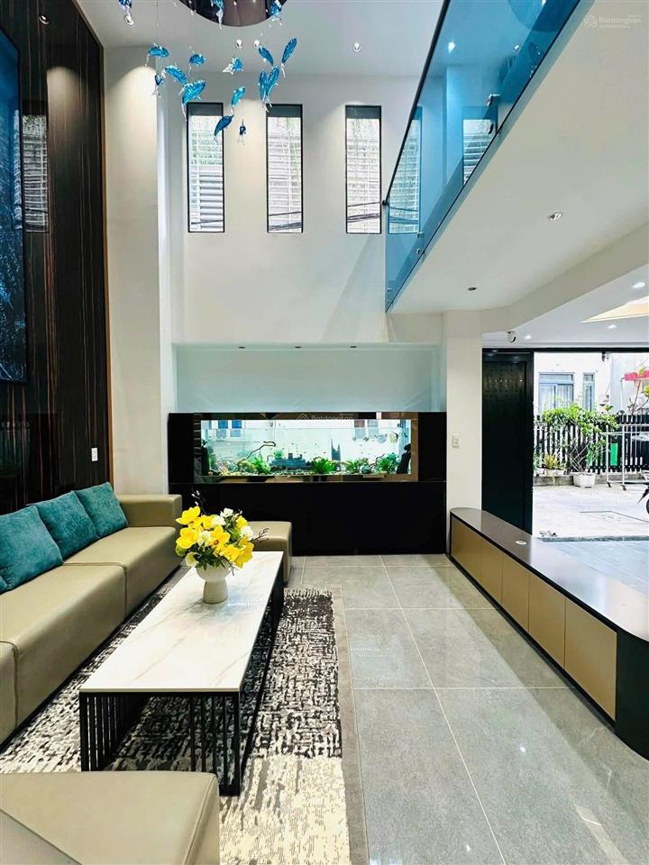Chính chủ cần bán gấp nhà hxt lê văn sỹ, dt  10m x 15m, cn  150m2, kc  3 tầng, giá  25 tỉ tl.