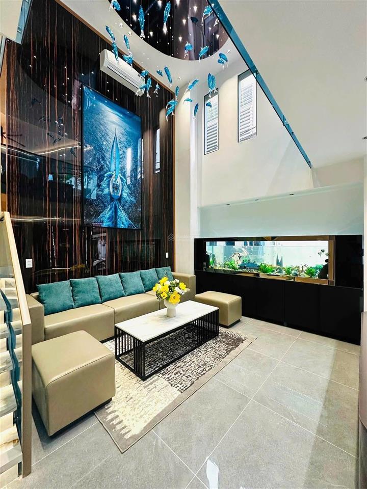 Chính chủ cần bán gấp nhà hxt lê văn sỹ, dt  10m x 15m, cn  150m2, kc  3 tầng, giá  25 tỉ tl.
