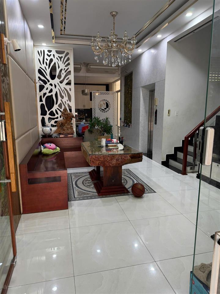 Định cư cần bán nhà bàu cát, dt  7mx20m,kc  hầm + 7 tầng + thang máy, dtsd  450m2, giá  25.9 tỉ