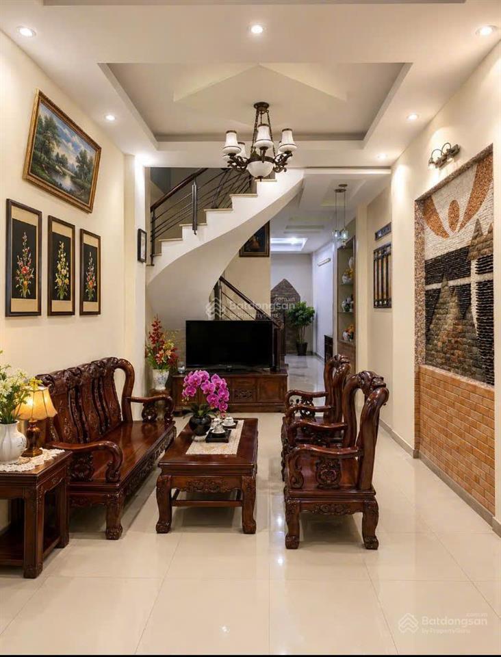 Chỉ 13.9 tỉ !!! sở hữu ngay căn nhà góc 2mt lê văn sỷ, dt  4mx18m, công nhận 75m2, kc  4 tầng.