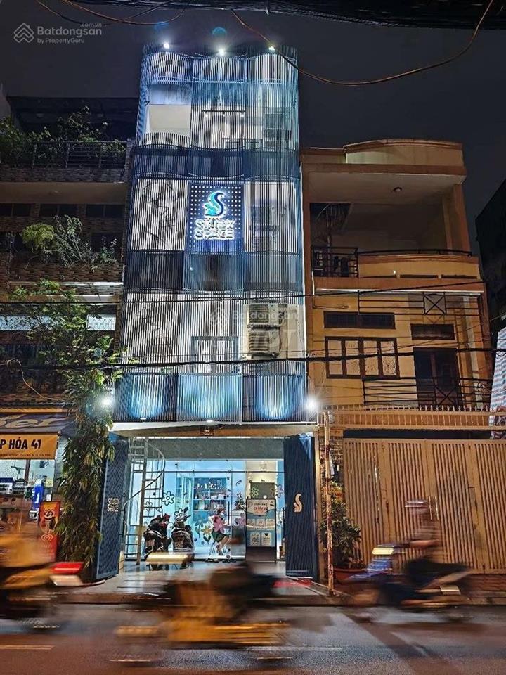 Hạ 5 tỷ  bán gấp nhà mt ngay hoàng văn thụ, dt 5mx15m, kc 5 tầng + thang máy, giá 15.5 tỷ tl