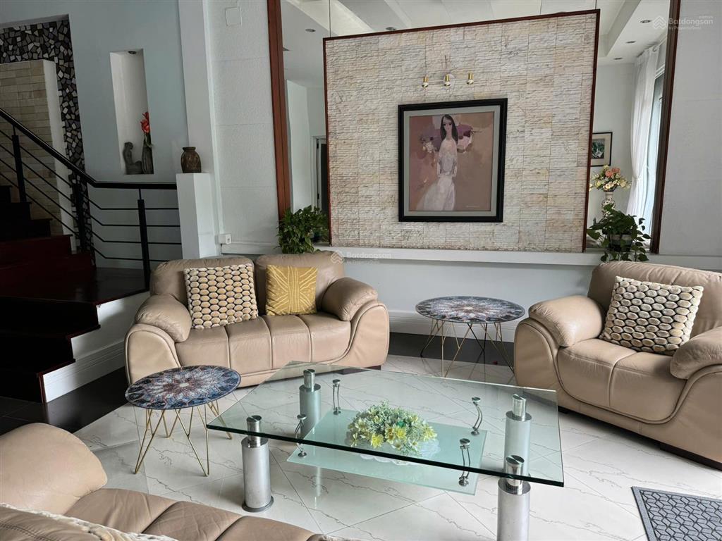 Giá đầu tư  bán nhà cộng hòa, dt 8.5m x 25m (200m2), kc 2 tầng, giá chỉ 25.5 tỷ ~ 127tr/m2