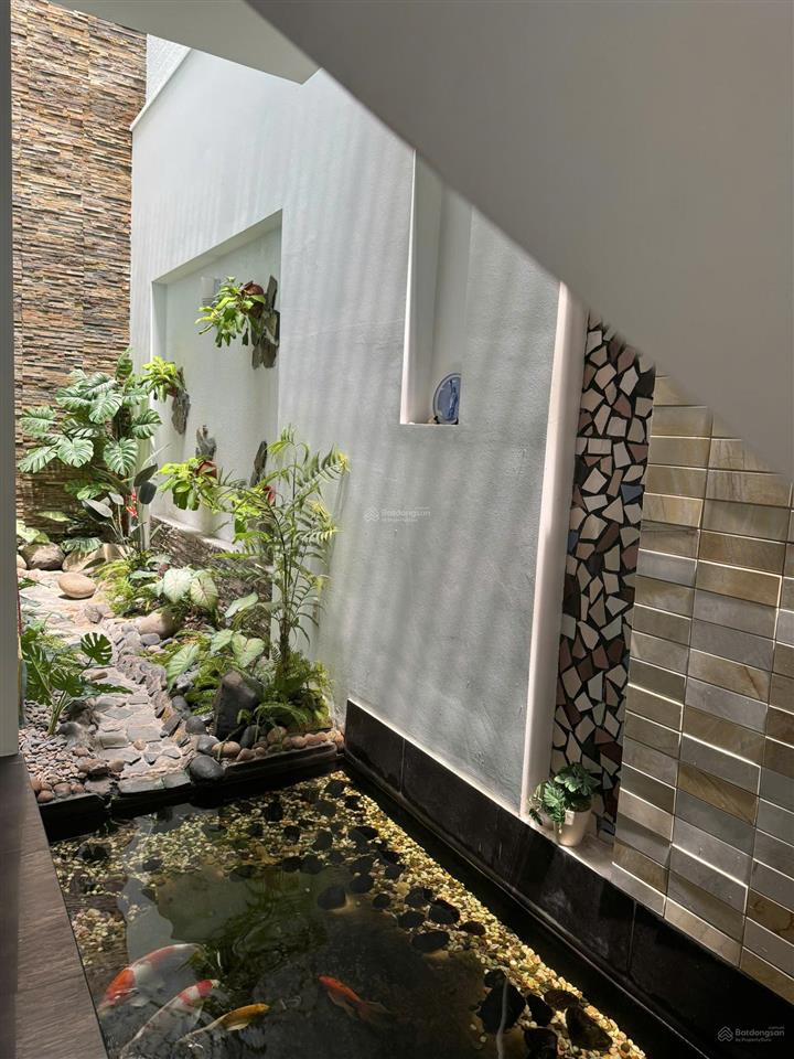 Giá đầu tư  bán nhà cộng hòa, dt 8.5m x 25m (200m2), kc 2 tầng, giá chỉ 25.5 tỷ ~ 127tr/m2