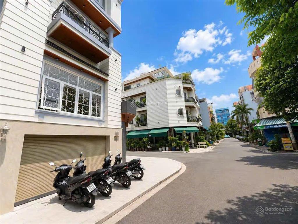 Giá tốt & khan hiếm bán nhà góc 2mt hoa lan,dt  10mx18m( 164m2 ) 4 tầng + thang máy, giá  52 tỷ