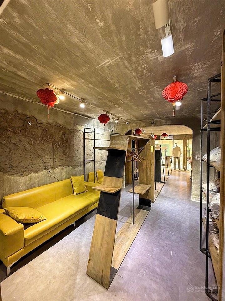 Chính chủ bán cc tầng 1 khu tt khương thượng,2 mặt tiền kd, dòng tiền 20tr/ tháng