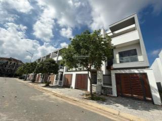 Bán nhà lô lk0918 bà rịa city gate (6x20), diện tích sàn 326 m2, giá bán 4.150 triệu đồng.