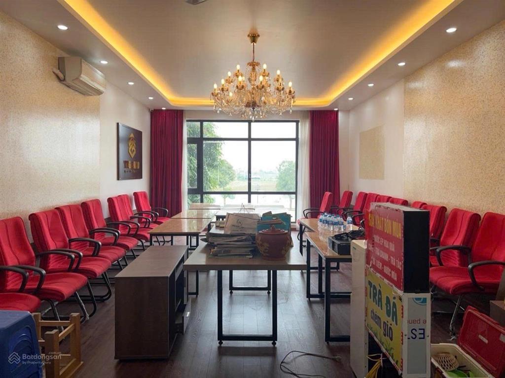 Cho thuê căn shophouse sao biển hoàn thiện full có thang máy giá 24 triệu