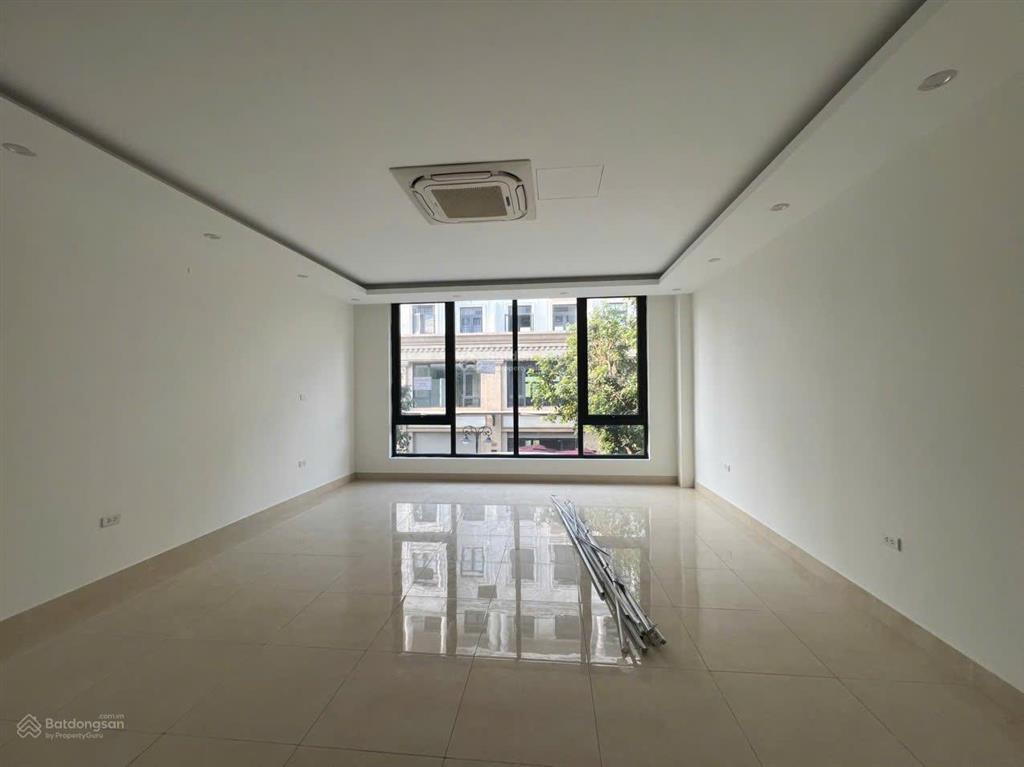Cho thuê biệt thự 5 tầng hoàn thiện đẹp, có thang máy, giá 23 triệu
