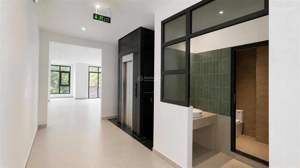 Cho thuê cặp shophouse đập thông 120m đối diện chung cư giá 75 triệu