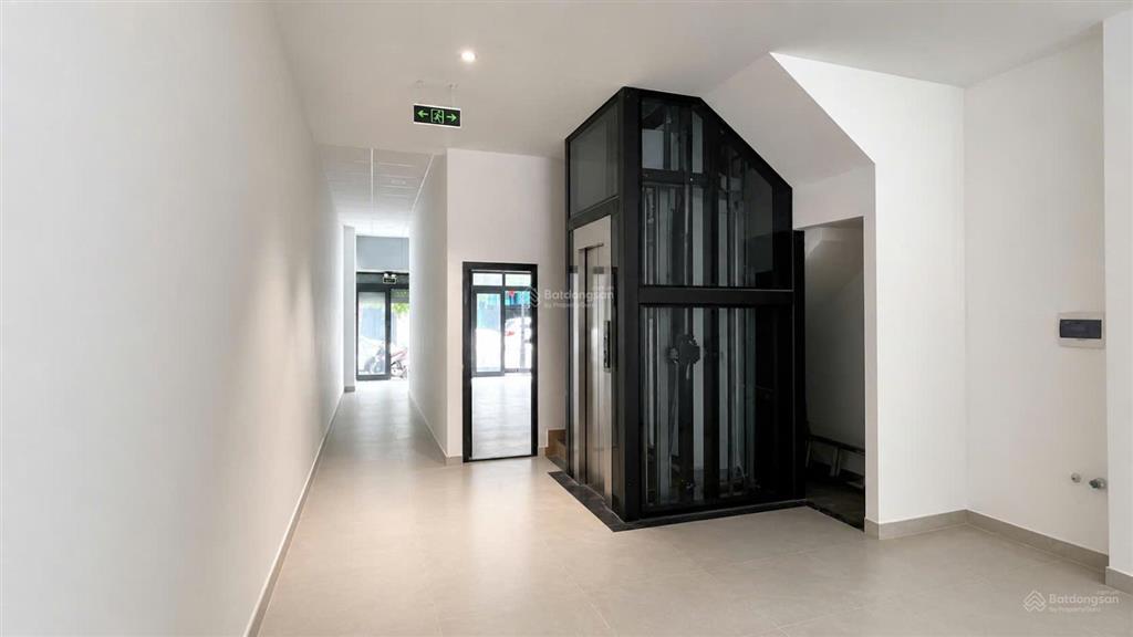 Cho thuê cặp shophouse đập thông 120m đối diện chung cư giá 75 triệu