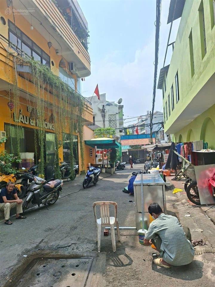 Đi bộ ra trường đhcn  ngay chợ gòn vấp  5.5 tỷ  3 tầng  3pn, phòng thờ, giặt phơi  36.6m2