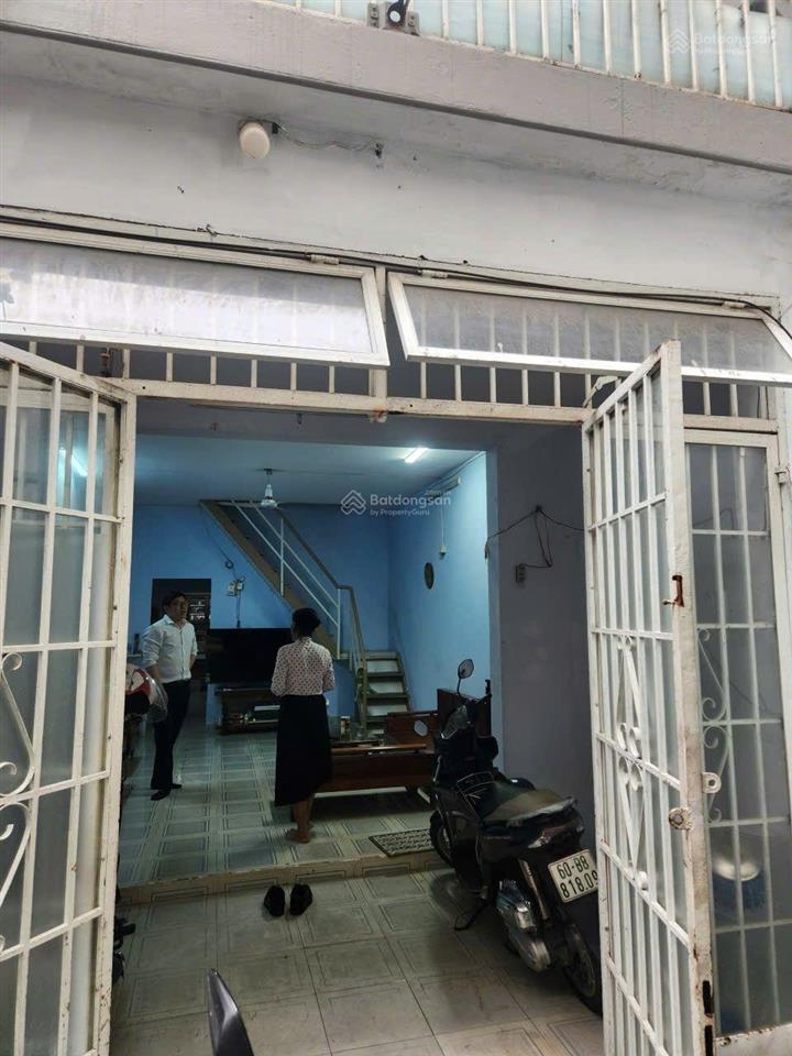 Chỉ 4.3 tỷ  nhà đẹp q12  hẻm ô tô đỗ cửa  có phòng ngủ trệt cho người lớn tuổi!