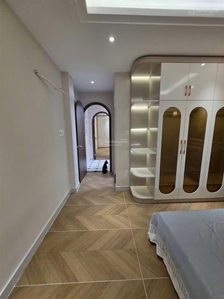 Nhà 5 tầng kinh doanh đỉnh phạm văn chiêu  4m x 13m  đối diện chợ thạch đà  chỉ 9.55 tỷ