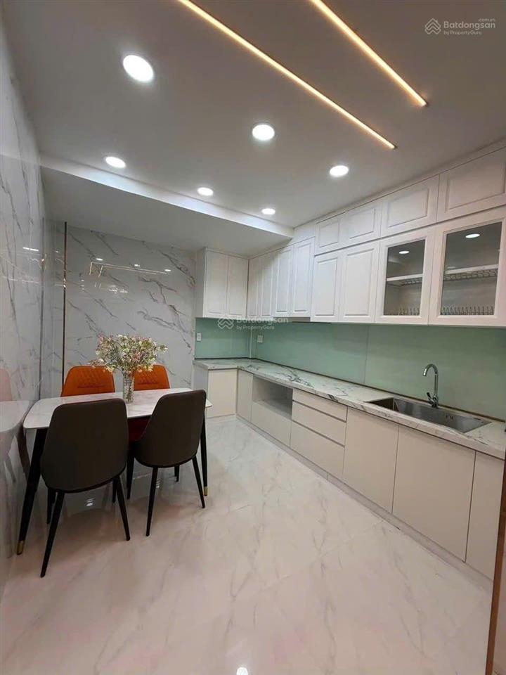 Bán nhà đẹp vào ở ngay p15 tân bình  cách hẻm xe hơi 20m  giá 4.3 tỷ