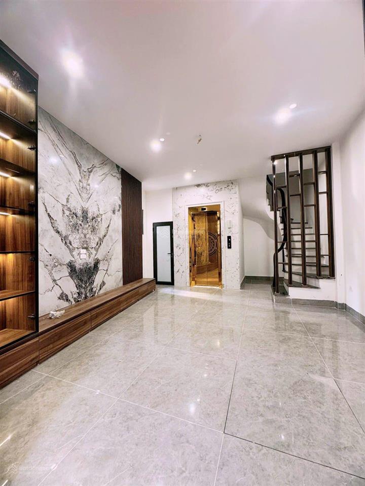 Siêu phẩm lò đúc  lô góc 5 tầng thang máy  diện tích 42m  20m ra mặt phố lớn