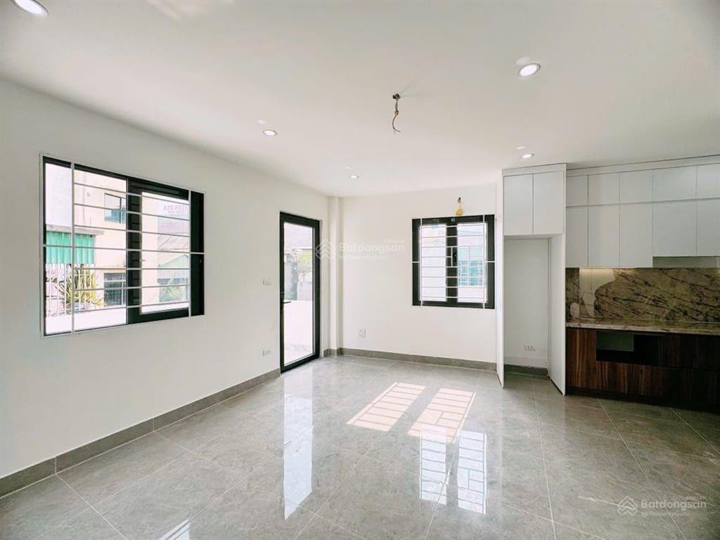 Bán nhanh siêu phẩm lò đúc 42m2  5 tầng thang máy  30m ra mặt phố lớn