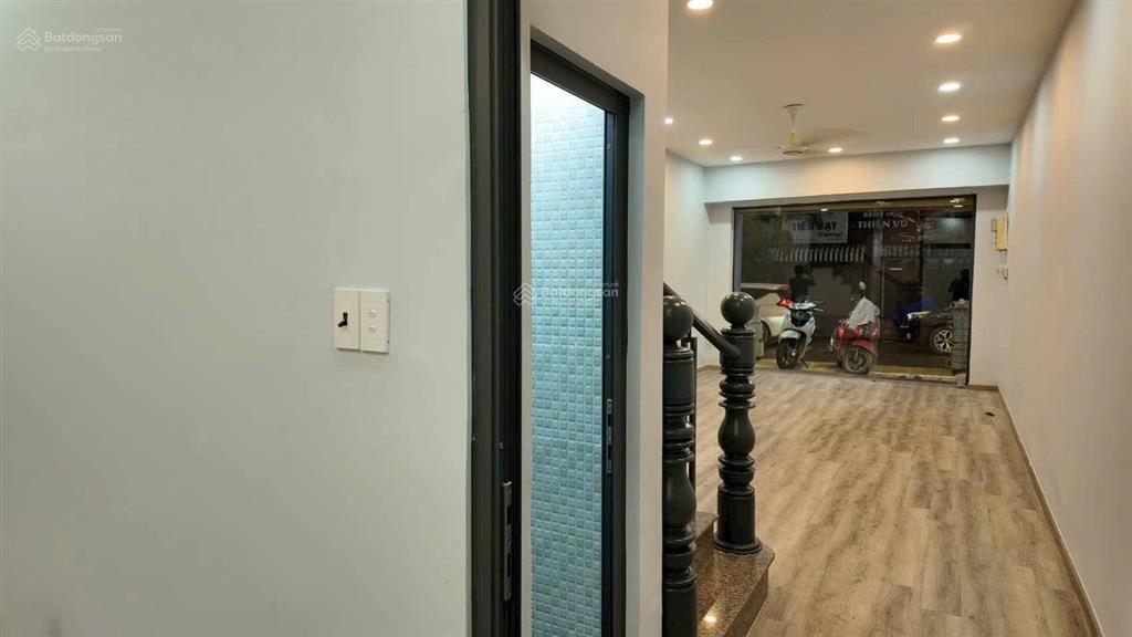 Mặt tiền nguyễn văn giai p.đakao quận 1, dt 4x14m  dtcn 51m2  2 tầng giá 19,5 tỷ  0909 441 ***