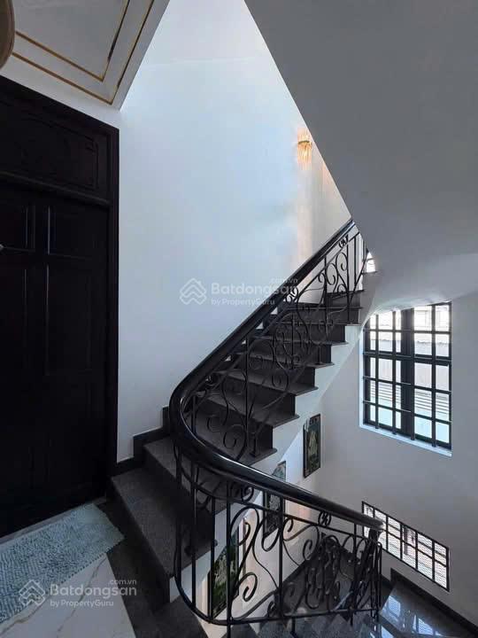 Biệt thự góc 2 mặt tiền 18/57 nguyễn cửu vân q. bình thạnh, dt 6,5x14m  dtcn 83m24 tầng giá 23 tỷ