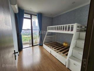 Chính chủ bán gấp căn 3 ngủ tầng đẹp view công viên, 2 ban công