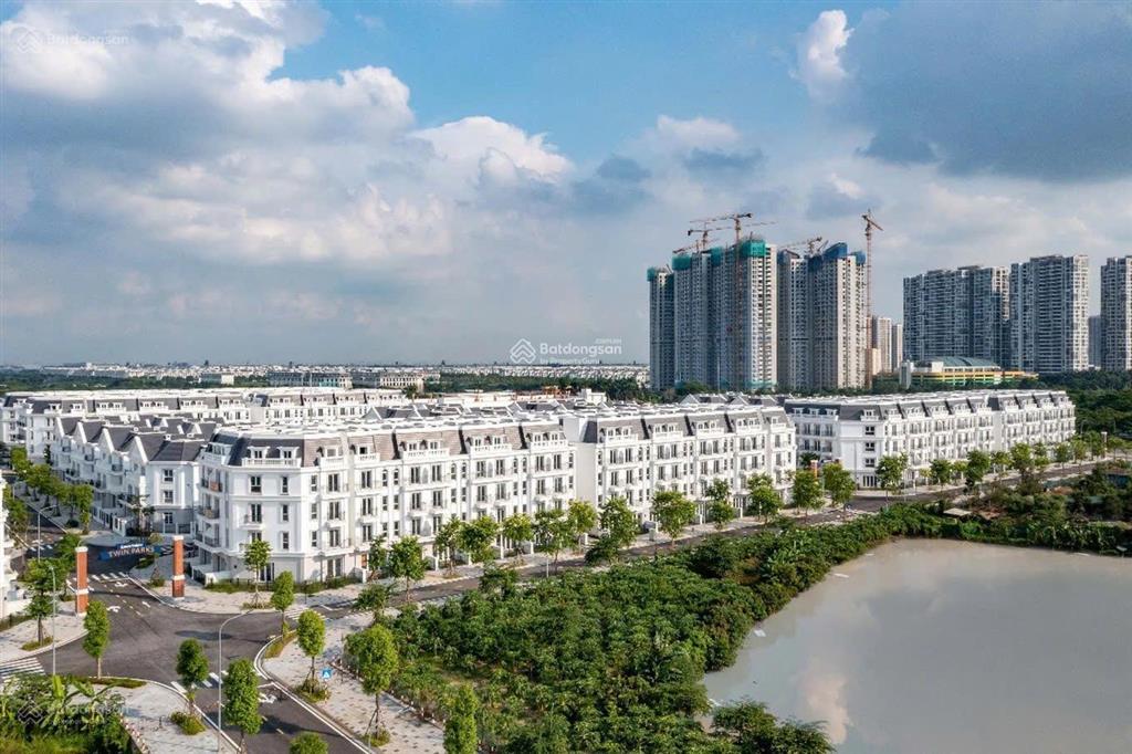 (chính thức) 10  15 tỷ hà nội oriental nên giữ tiền hay chuyển sang biệt thự tại gia lâm?