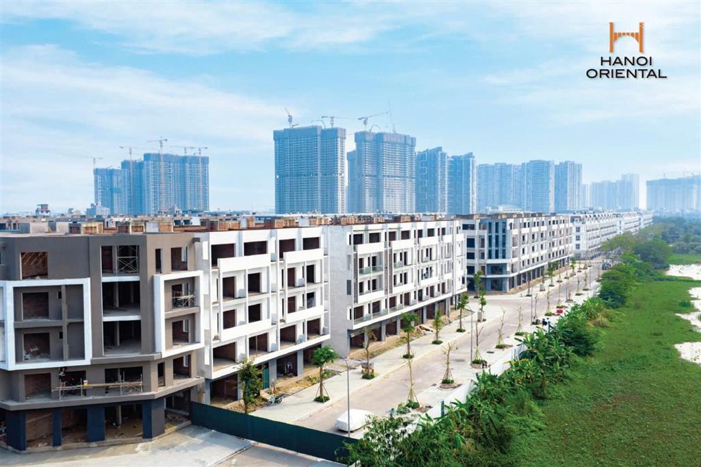 (chính thức) 10  15 tỷ hà nội oriental nên giữ tiền hay chuyển sang biệt thự tại gia lâm?