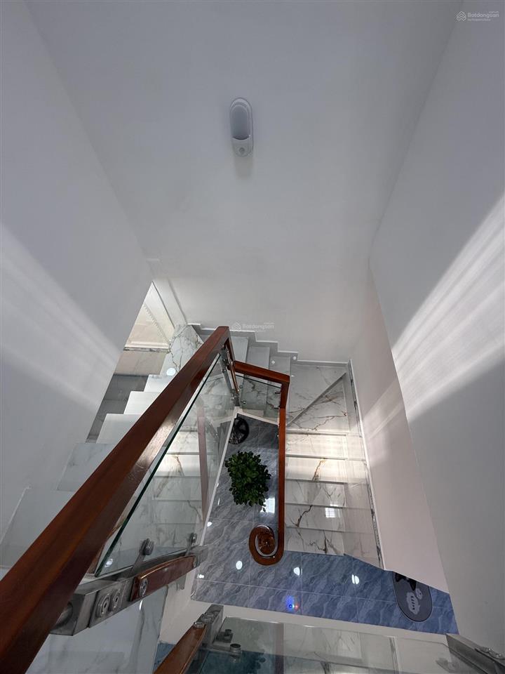 Quận 5 kế đh y dược, chợ rẫy 29m2 3 tầng, hẻm 3m thẳng trục.