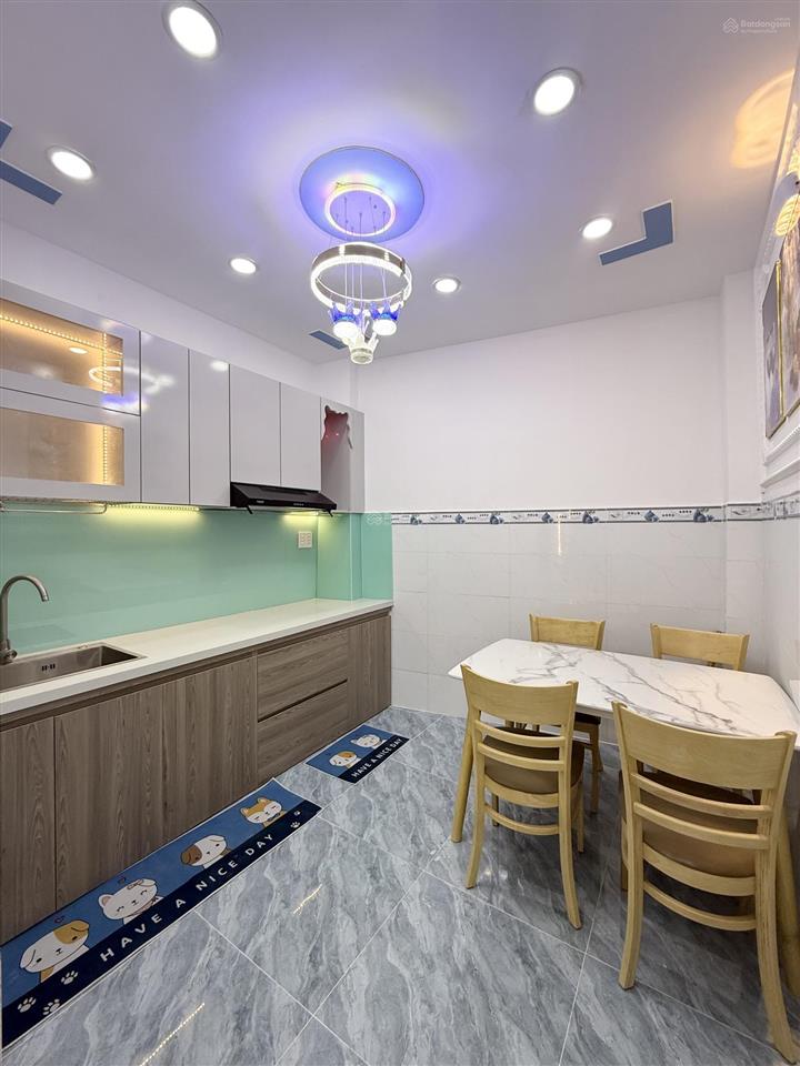 Quận 5 kế đh y dược, chợ rẫy 29m2 3 tầng, hẻm 3m thẳng trục.