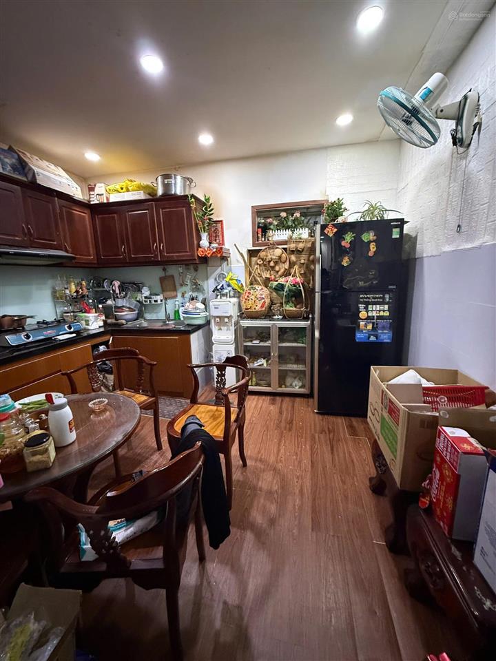 Tùng thiện vương quận 8, ngay cầu chà và sát q5  43m2 3 tầng hẻm 4m