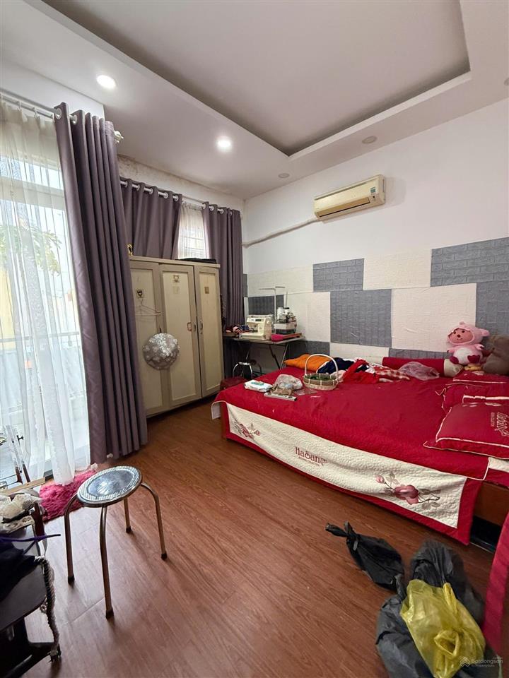 Tùng thiện vương quận 8, ngay cầu chà và sát q5  43m2 3 tầng hẻm 4m