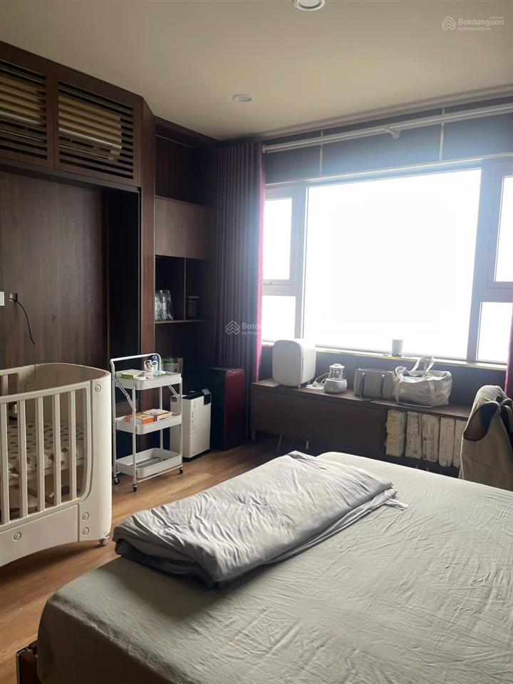 Hơn 9 tỷ  căn hộ 141m  3pn  hồ gươm  trục đẹp nhất toà  view vũ trọng khánh. cc 0969 139 ***